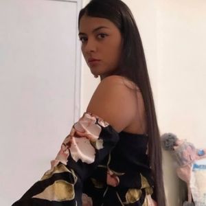 Meet your Posher, Alejandra